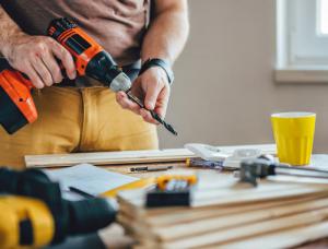 Saiba como usar a furadeira de impacto