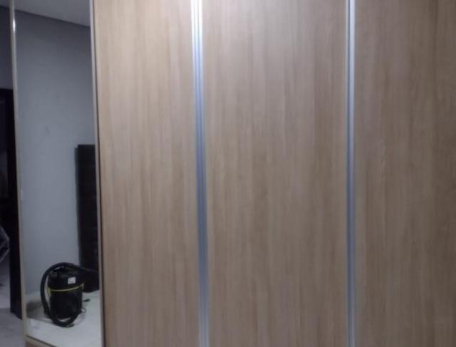 Guarda  Roupa 2
