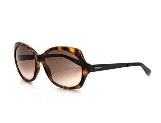 Oculos De Sol Feminino De... em Água Boa, MT